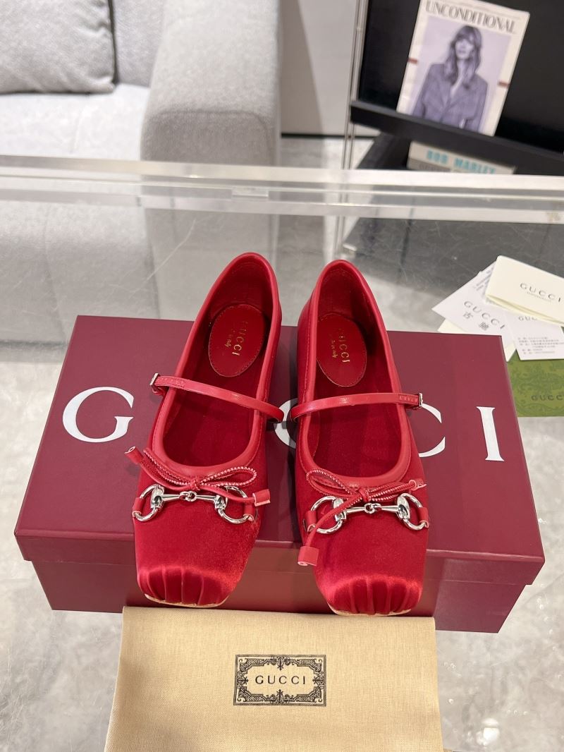 Gucci Flat Shoes